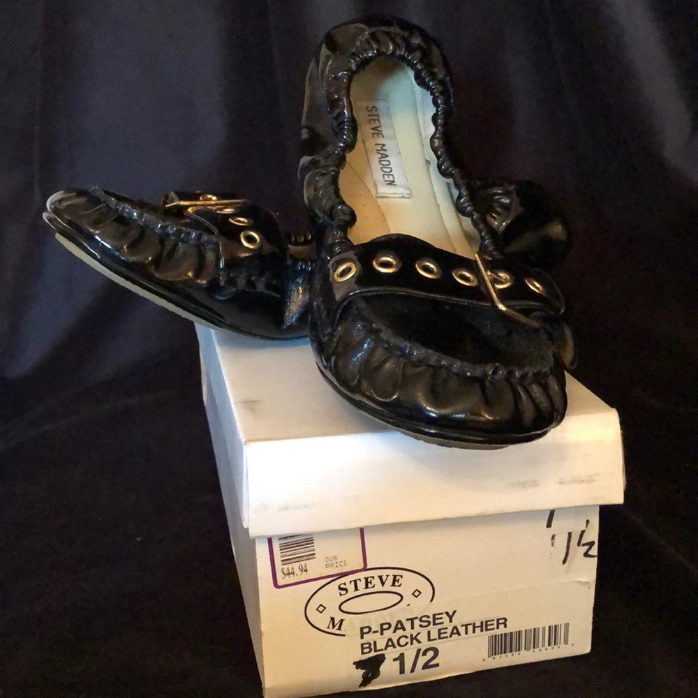 Steve Madden Black Flats